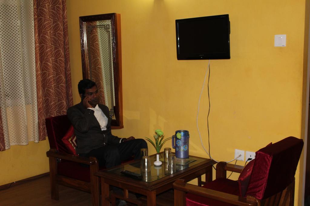 The Sikkim Regency Hotel Gangtok Exterior photo